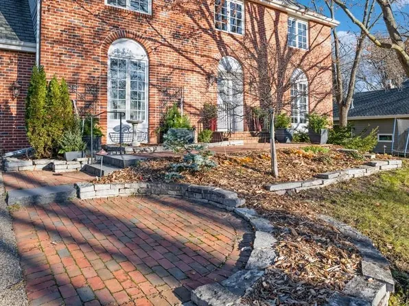 18340 5th Ave N, Plymouth, MN 55447