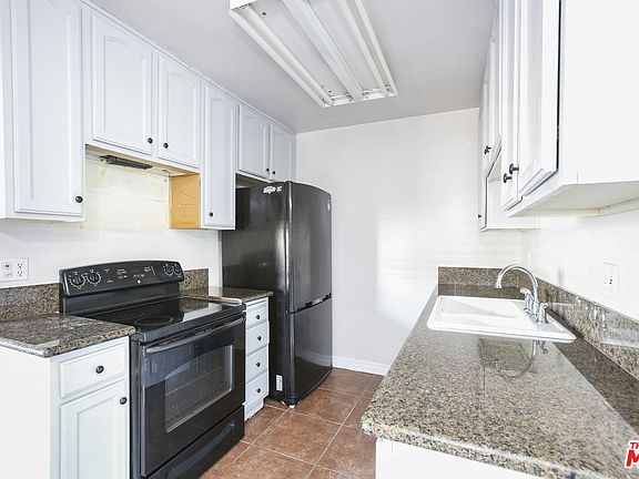 4th image of 8710 Belford Ave APT 217