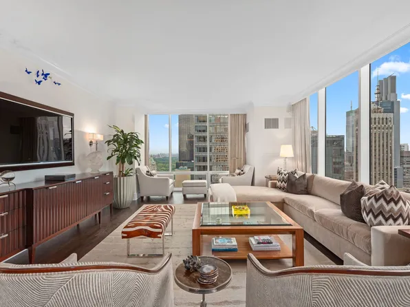 641 5th Avenue 32D image 1 of 14