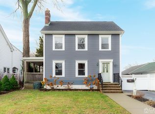3 Lenox St, Edison, NJ 08817