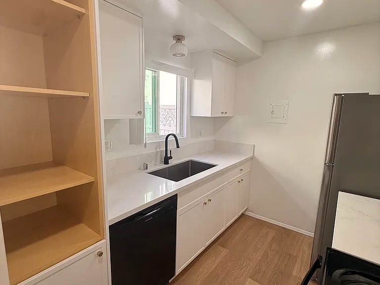 1205 Amethyst St #C — Photo 10