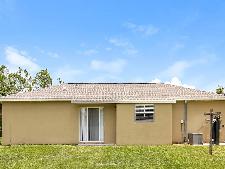 2525 Mather Ln — Photo 19