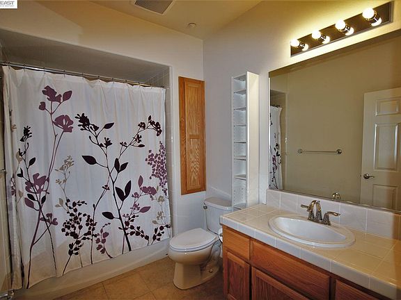 4th image of 3465 Dublin Blvd Unit 202