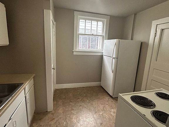 4th image of 2725 Reed St