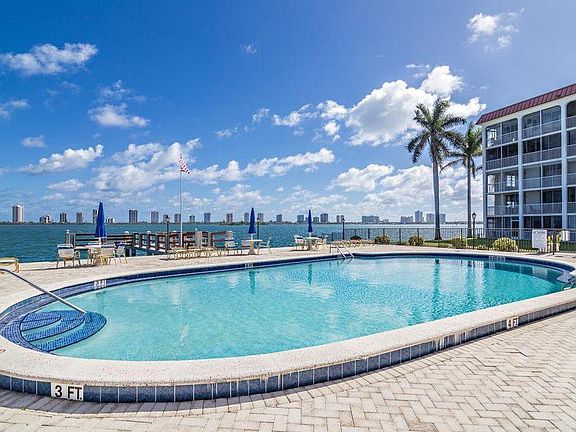 3rd image of 100 Paradise Harbour Blvd APT 507