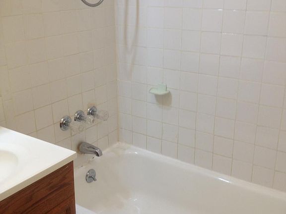 5th image of 908 E 56th St #1