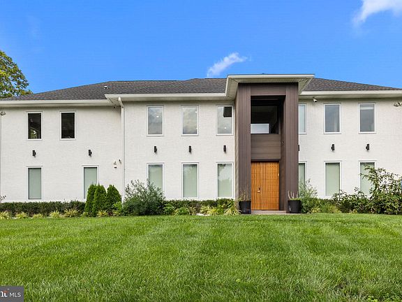 3rd image of 615 Korisa Dr