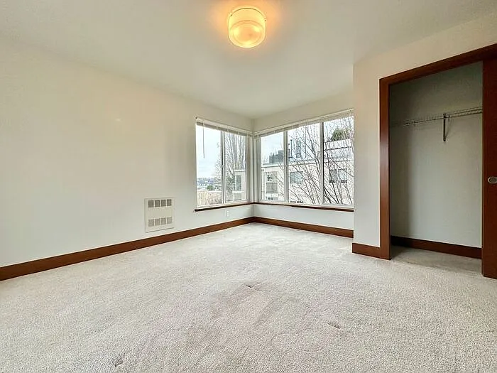 552 McGraw St — Photo 11
