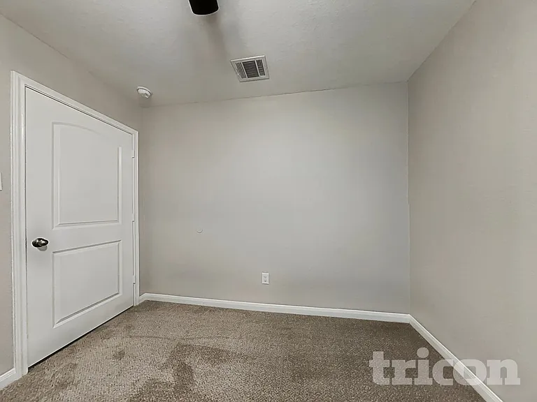 1404 Breanna Ln — Photo 12