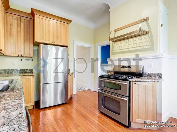 3rd image of 116 Belvedere St #2
