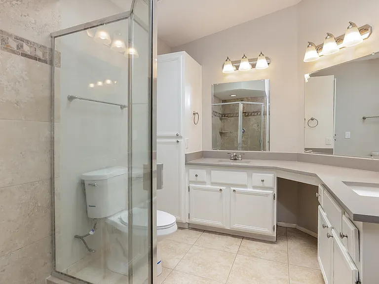 4517 E Rosemonte Dr — Photo 10