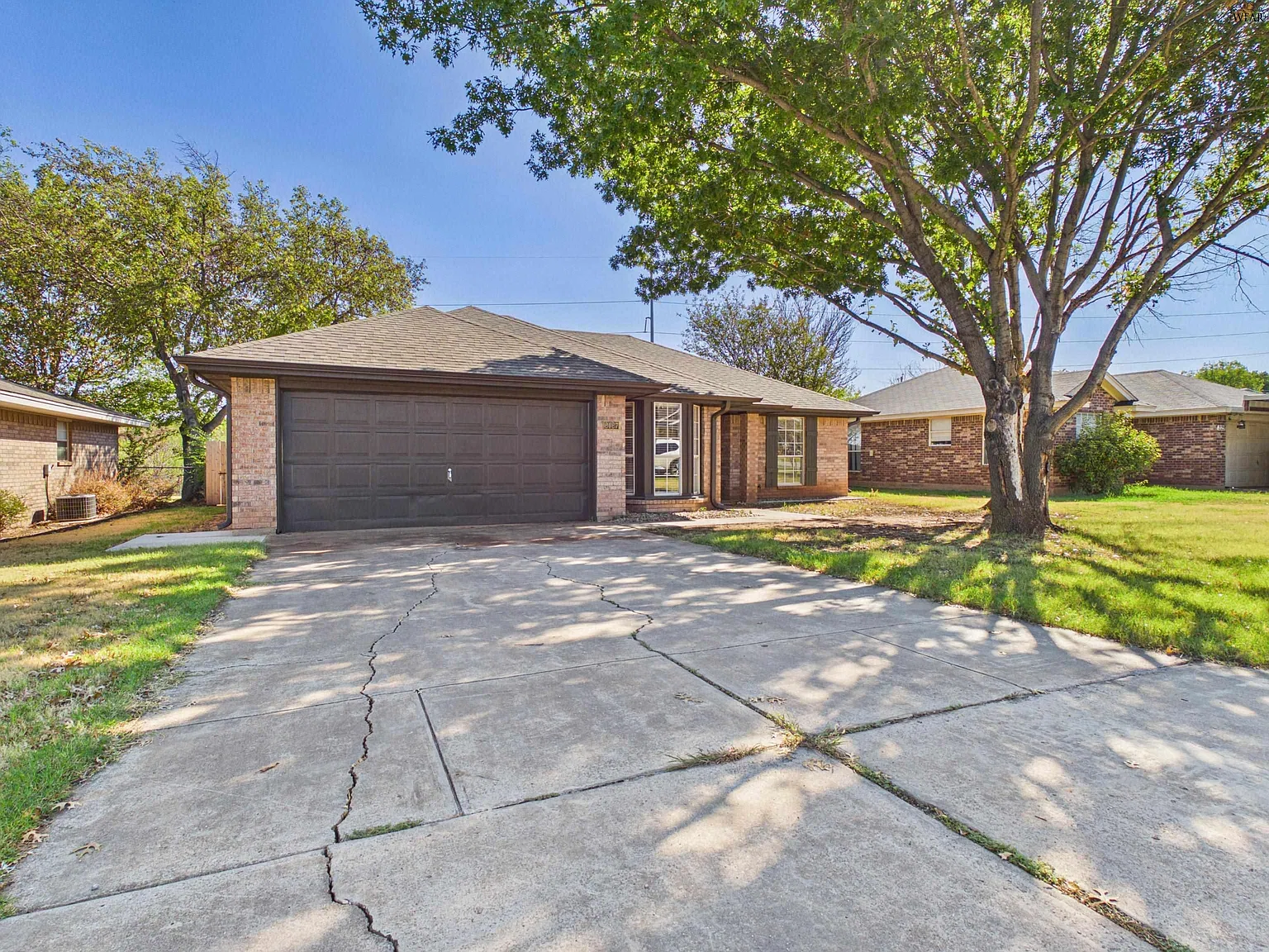 3 bed, 2.0 bath, 1179 sqft, $1,825 — Photo 3