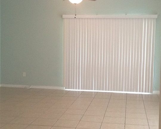 4th image of 105 E Pine Hollow Trl Unit 208
