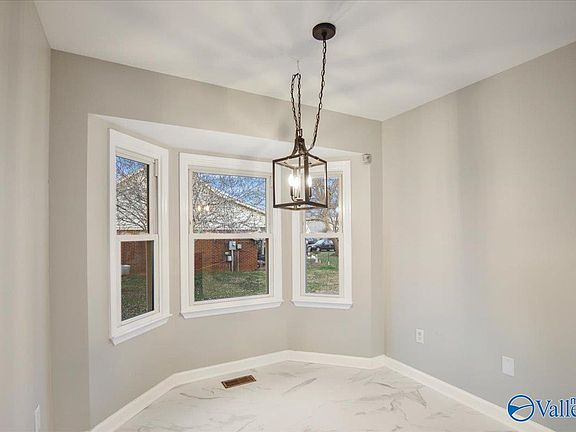 5th image of 144 Tammy Gaines Ln