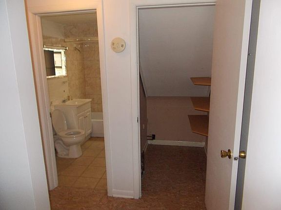 Bathroom and hallway closet 1/2