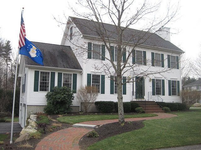 1st image of 164 Rosecliff Ln