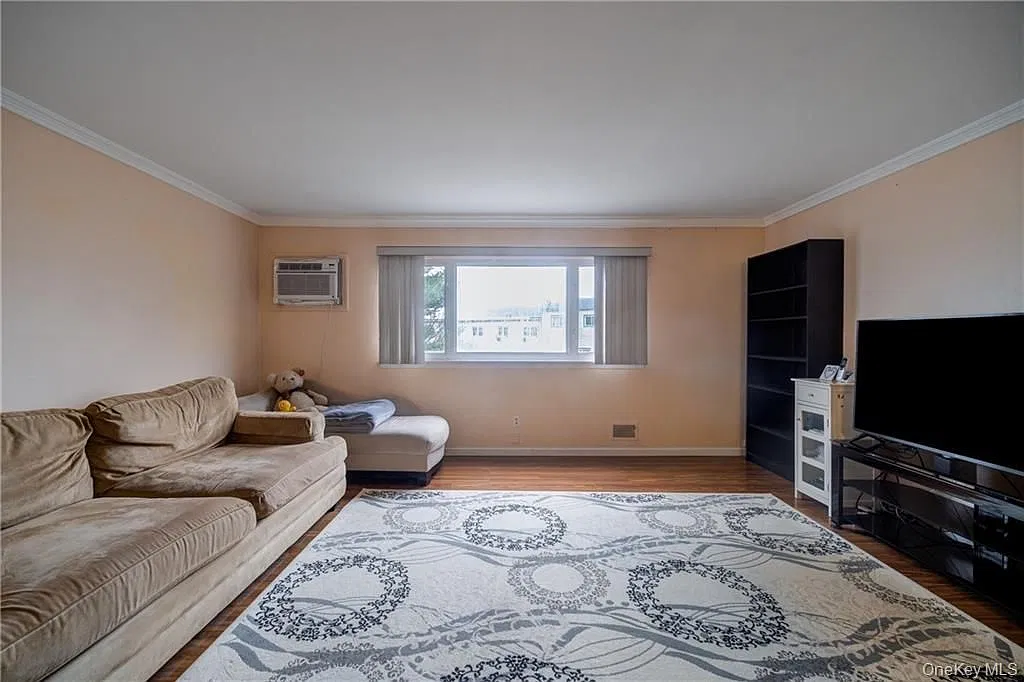 3 bed, 1260 sqft, $3,599 — Photo 1