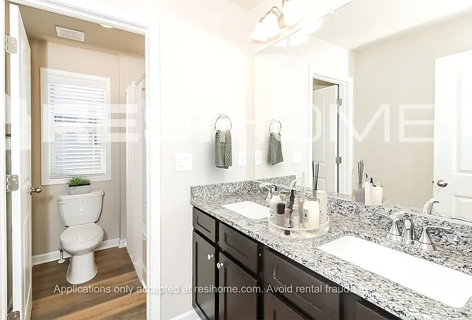 182 Brougham Dr S — Photo 15