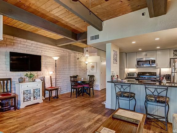 2nd image of 439 Ala Wai Blvd APT 98