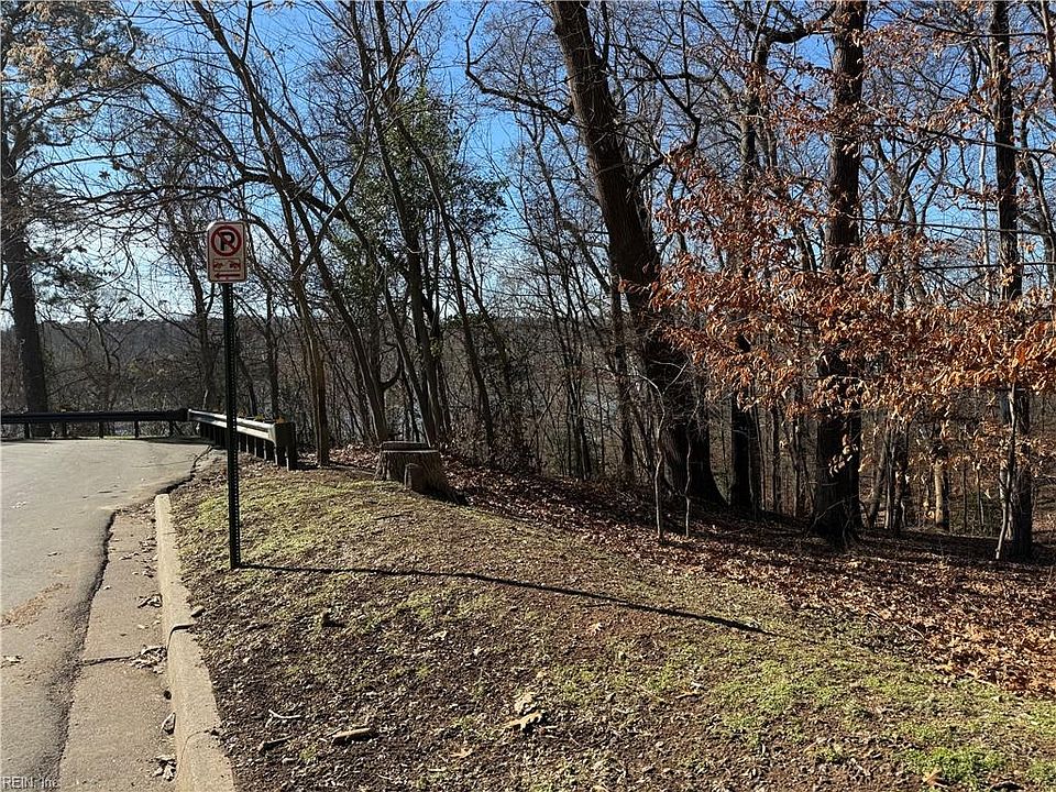 2nd image of 1920 Carter St