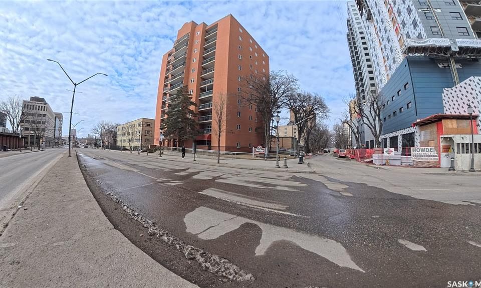 1st image of UNIT 706-405 5th AVENUE N