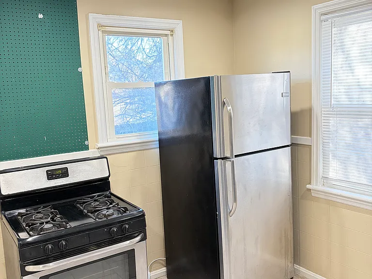 1718 Hunt Rd — Photo 8