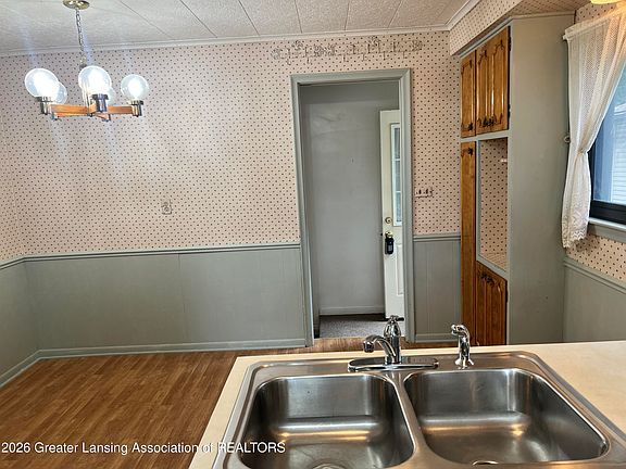 5th image of 4902 Tressa Dr