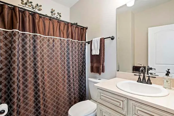 607 Lexington Vlg — Photo 28