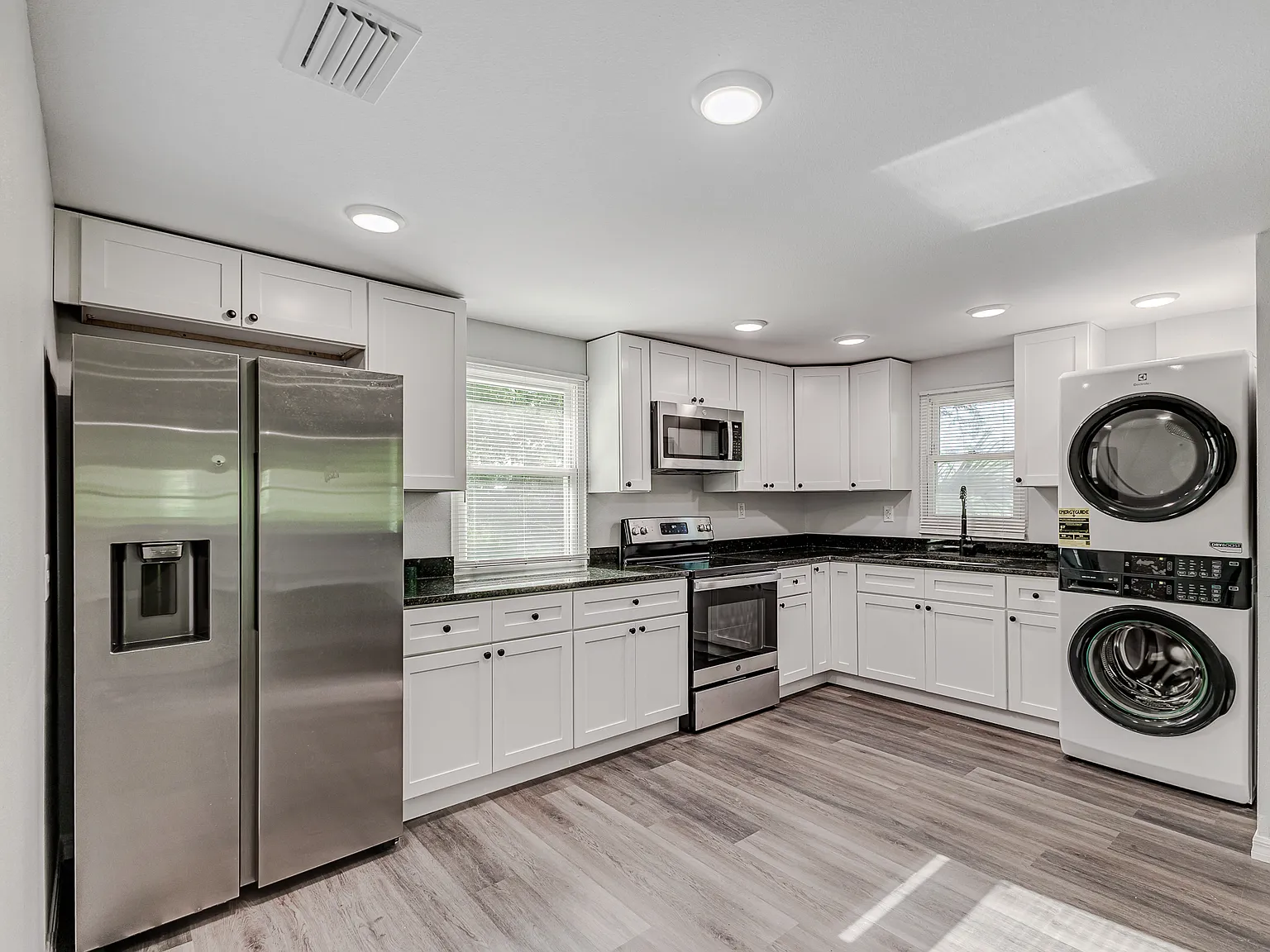 2222 E Peachtree St — Photo 4
