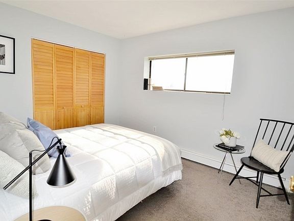 5th image of 1663 Cambridge St #77