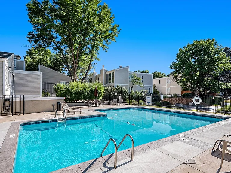 1050 S Monaco Pkwy #145 — Photo 26