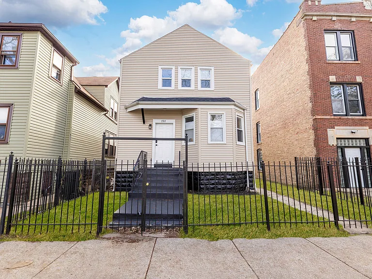 7917 S Ellis Ave #1 — Photo 10