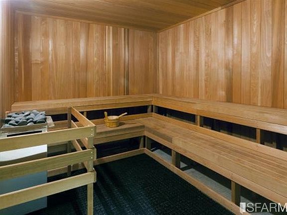 Sauna and Steam Room