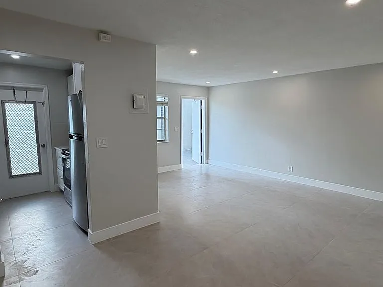 2418 Polk St — Photo 16