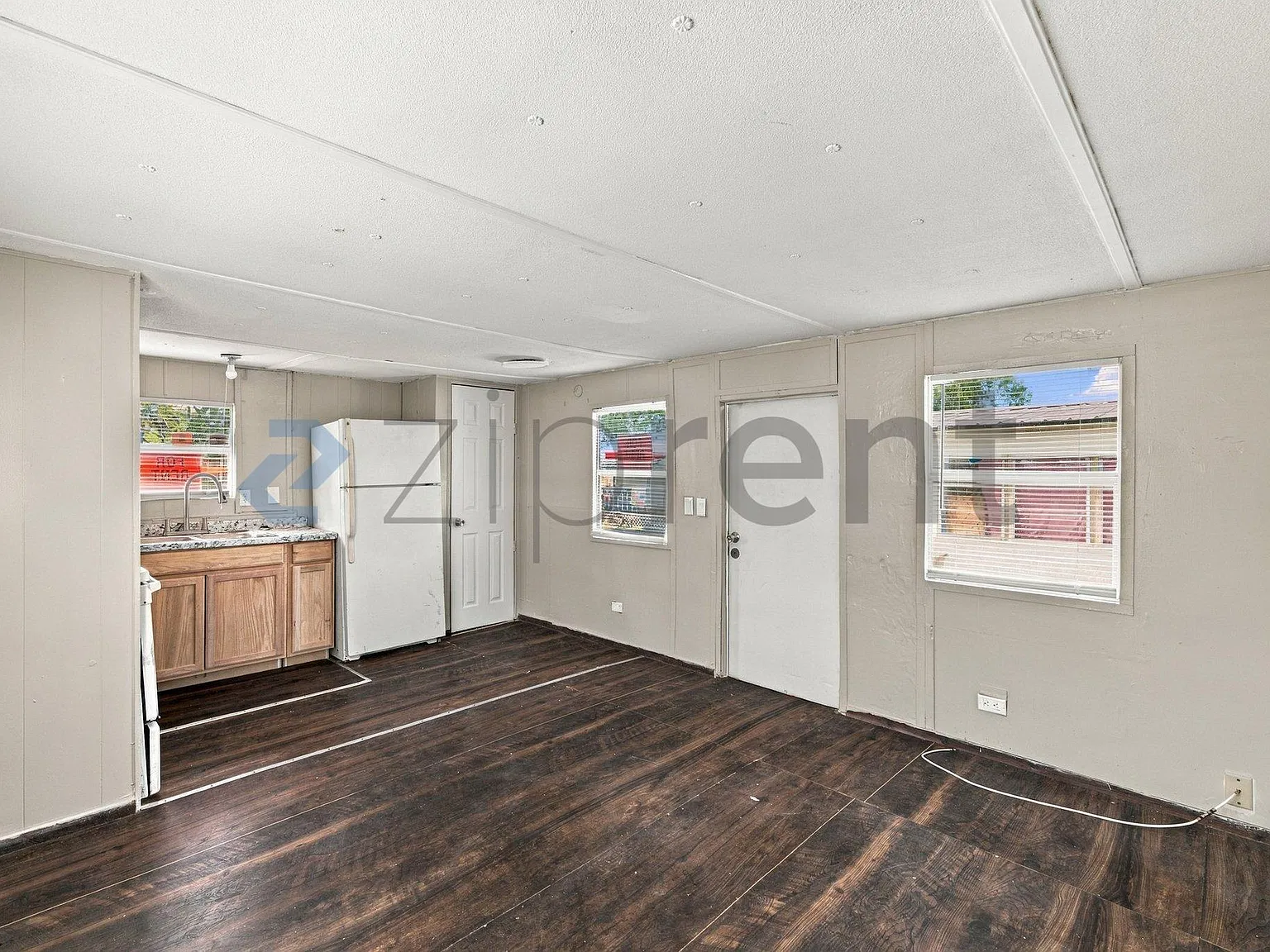 2 bed, 700 sqft, $1,100 — Photo 4