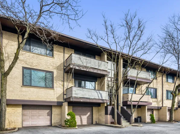 1710 Dempster St APT B, Park Ridge, IL 60068