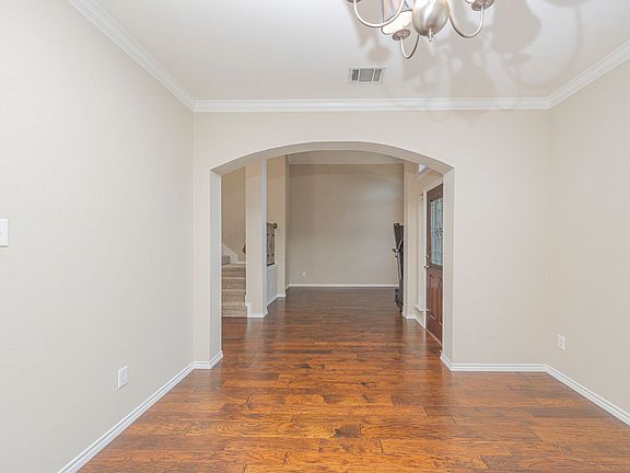 5th image of 2404 Heather Glen Dr