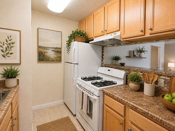3rd image of 1101 Palmer Rd #924-07