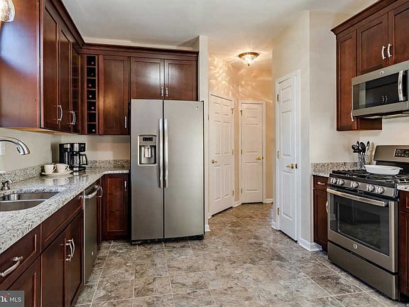3rd image of 1005 Mill Stone Ct