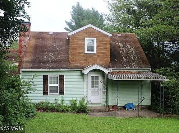 Exterior (Rear)
