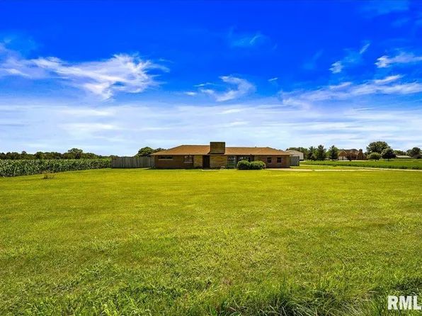 10606 S Glasford Rd, Hanna City, IL 61536