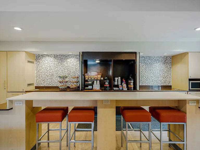 Breakfast Room