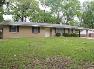 1404 Stokes Ave, McComb, MS 39648