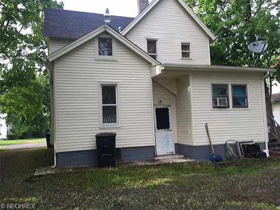 2nd image of 1166 Woodland St NE