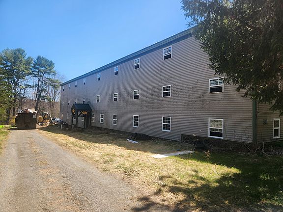 3rd image of 1257 N Pond Road #2