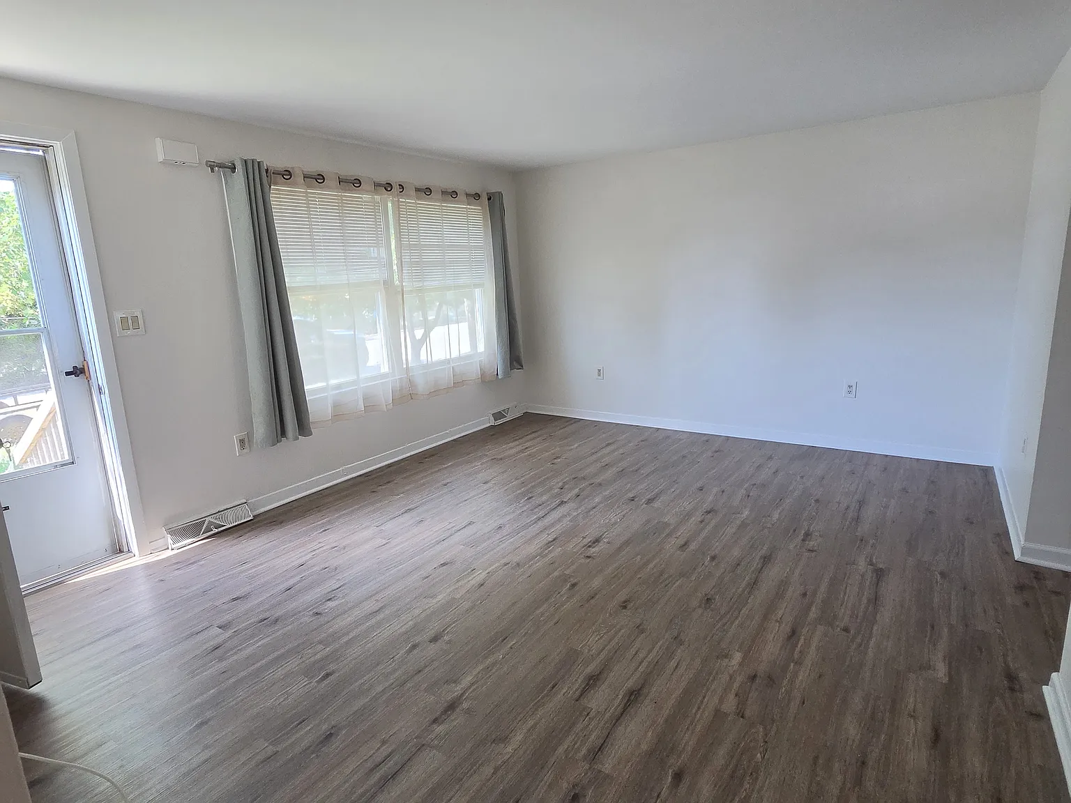 2 bed, $2,200 — Photo 2