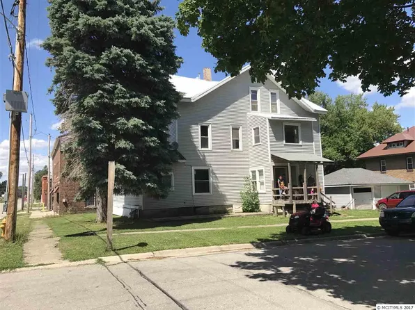 208 E Spring St, Manly, IA 50456