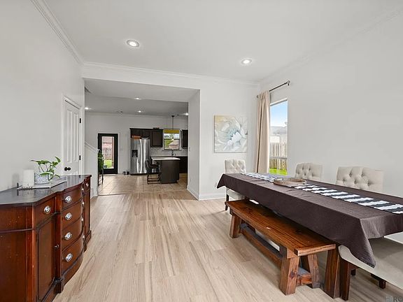 4th image of 18642 Lake Harbor Ln