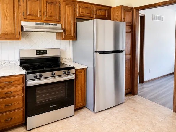 5404 Ditzler Ave, Raytown, MO 64133