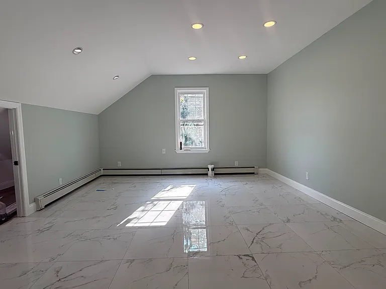 1113 Vincent Ave #3 — Photo 1